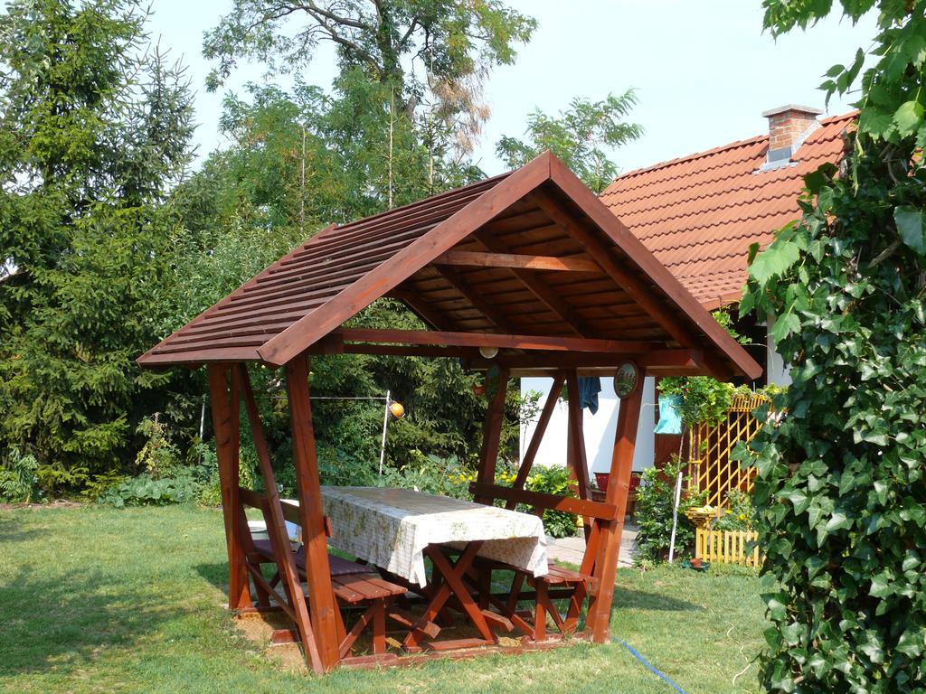 BalatonmáriafürdőFamilia Nyaralo 117别墅 外观 照片
